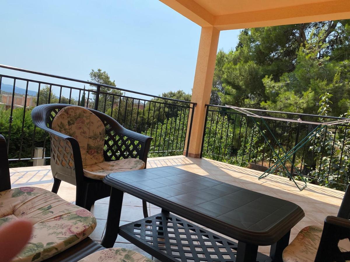Apartments Villa Viktoria Тиват Экстерьер фото