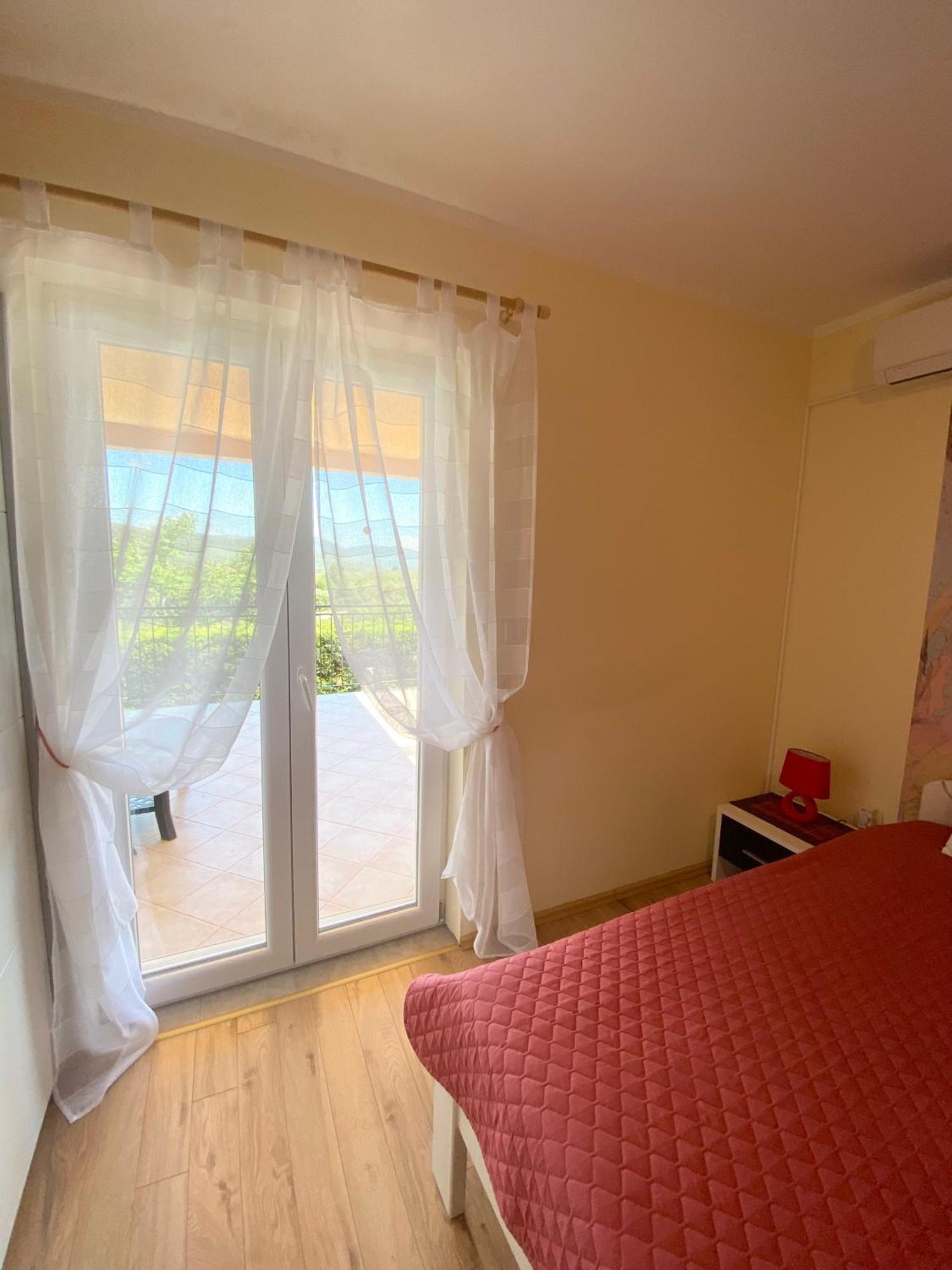Apartments Villa Viktoria Тиват Экстерьер фото